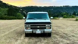 1994 Chevrolet G20 Conversion Van Walk Around Exterior ￼