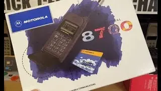 Motorola International 8700 Microtac old School Flip phone