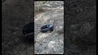 Slow RC Crawling Up the Rock 🪨⬆️