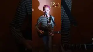 Jeune femme qui doute - Piercola