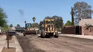 2001 CAT 140H Motor Grader.