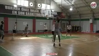 ANDRE McFADDEN: 20.6 PPG - 40% 3PT