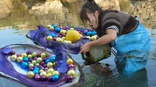 Girl's River Adventure Pays Off: Mutated Clam Remarkably Yields Rare Pearl Treasure!