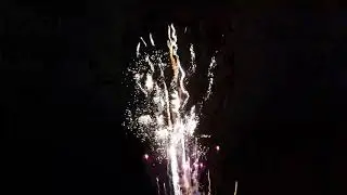 ny&aring;r 2018-2019 10x75mm + 4x100mm shells + birdbanger kaskad