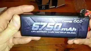 Акумулятор Gens Ace 6750mAh 14.8V 70C 4S1P Hard Case Lipo Battery, вага, замір вольтажу, розпаковка