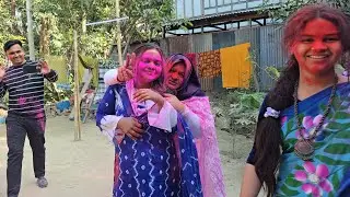 বাড়িতে আজ রং খেলার অনুষ্ঠানে মেয়েকে ইচ্ছেমতো রং দিলামFebruary 5, 2026