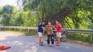 She Never Expected This When Walking Home Alone After Selling All Day