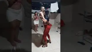 Casal dan&ccedil;ando Reggae  #reggae #dance #vibe