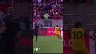 POV: VOC&Ecirc; &Eacute; O RONALDINHO BATENDO FALTA | FUTEBOL SOLID&Aacute;RIO | #shorts | ge.globo