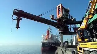 AMECO Shiploader for cement plant