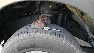 Расположение, замена и расположение предохранителя звукового сигнала RAM 3500 4-го поколения