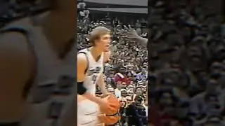 Dirk Nowitzki coast to coast DUNK😤 on Vlade Divac👀🏀🔥 #shorts #youtubeshorts #foryou