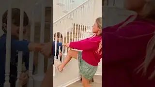The good sister rescue brother 👧🏻❤️🧒🏻🌈✅