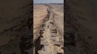A Wall That Never Ends&mdash;Discovered in the Desert