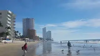 Warm breeze at the El CID hotel beach in Mazatl&aacute;n.نسيم دافئ على شاطئ فندق إل سيد في مازاتلان.