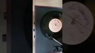 Виниловый проигрыватель Trio LP