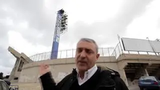 Cae la parte superior de una torre de iluminación del Estadio José Rico Pérez