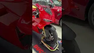 How to install the Futurismoto tail tidy on the new #ducati #panigalev4  2025 with the Full system.