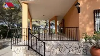 Casa rústica de 292 m2 en una finca de naranjos y monte, Carcaixent