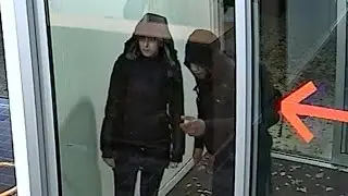 Amsterdam: Vrouw en man overvallen bewoner seniorencomplex