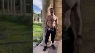 Actor y Modelo GAY Rico Vega en sesi&oacute;n de fotos sin camiseta