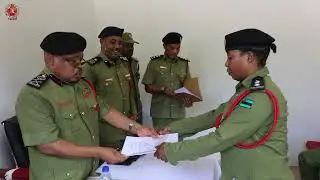 MAAFISA NA ASKARI WA KIKOSI CHA ZIMAMOTO WAPATIWA ELIMU JUU YA VIFAA VYENYE HATARI.