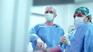 Tratamentul modern al cancerului colorectal, explicat de echipa chirurgicală Repromed