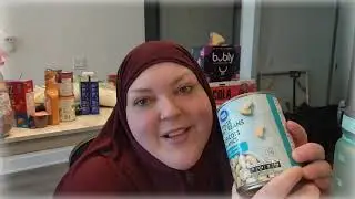 Foodie Beauty Loves Watching Herself On The Big Screen