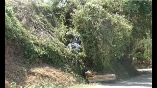 Trattore precipita nella scarpata: 35enne trasportato al Bufalini