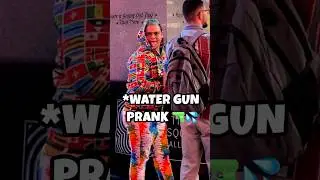 It&rsquo;s raining in Times Square 😅☔️| #comedy #funny #fypシ #lmao #nyc #prank #reels #viral #world