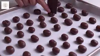 Coffee Bean Cookies with Dalgona | Dreamy Cake Recipe