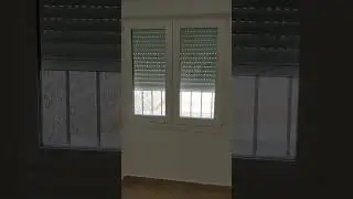 Persiana motorizada con pulsador