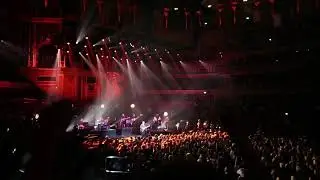 George Ezra final staying at Tamara&rsquo;s show - 25/09/19