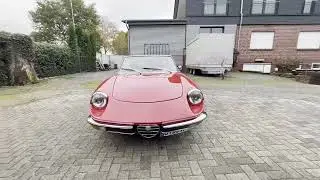 Alfa Romeo Spider 105 (1971) - Walkaround, Interior & Engine