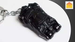 Batman Batmobile Metal Keychain V02 In hand Review