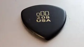 Jim Dunlop Jazztone 208 shape guitar pick review - Awesome!