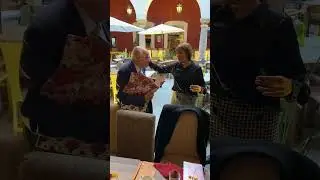 Regalo de Nadia Hern&aacute;ndez a Ricardo Villa Escalera
