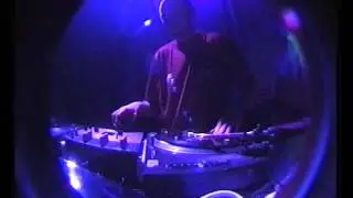 DJ Vindictiv live scratch showcase 2000.mov