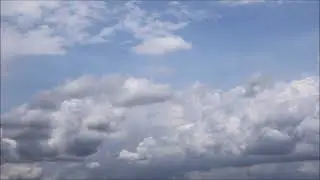 awan  bergerak.   (background video)
