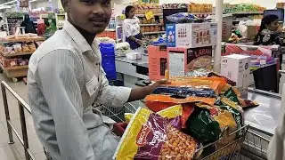 Aaj Ham Log Gye Shopping Karne 😯