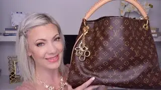 WHAT'S IN MY BAG? July 2016