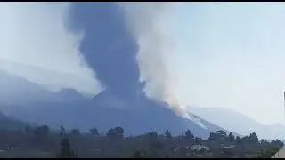 Amazing Multi-Vent Activity at *La Palma Volcano*