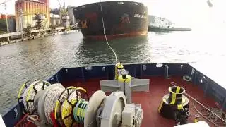 (Rebonave) tug Poseidon Atraca&ccedil;&atilde;o do M/V Great Wealth