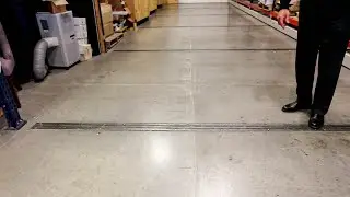 Rolling Mobile Warehouse Pallet Rack Recessed Tracks and Safety Beam Storage System
