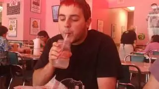 Gazooburn takes the One Pound Burger Challenge at CheeburgerCheeburger