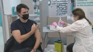 PM Trudeau receives COVID-19 vaccine booster dose &ndash; January 4, 2022