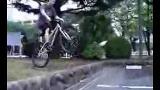 Bike Trial - Bar Spin to Drop Off