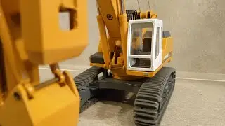 Ägidius 1/50 Liebherr 954 mit Schlitzwandgreifer