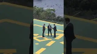 Pr&iacute;ncipe William recebe de Eduardo Paes as chaves do Rio de Janeiro em cerim&ocirc;nia no P&atilde;o de  A&ccedil;&uacute;car