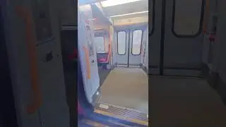 South Western railway Class 458 Doors open and close